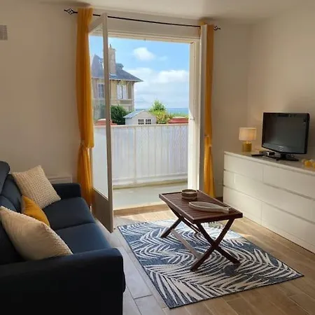 Joli Vue , Au Bout De La Rue ! ヴィレ・シュル・メール