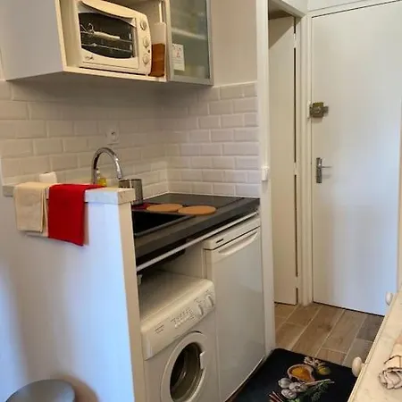 Joli Vue , Au Bout De La Rue ! *